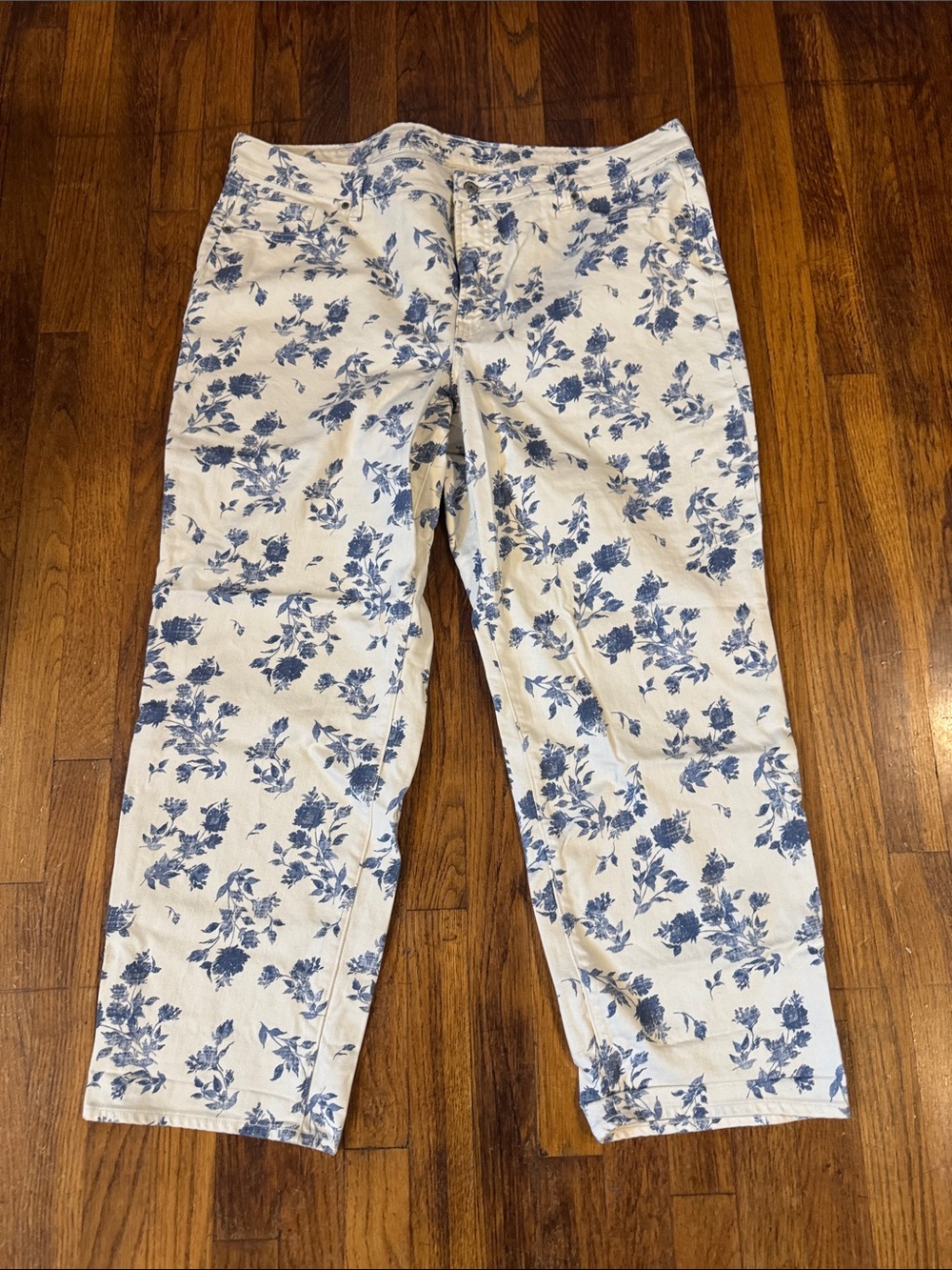 Old Navy White Jeans with Blue Floral Print - Wide Leg
